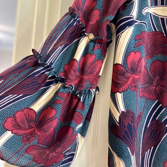 Ann Taylor Bell Sleeve Top - Picture 6 of 8